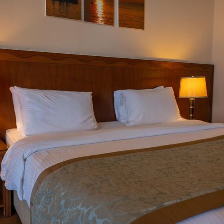Jiyeh Marina Resort Hotel & Chalets Jieh Ngoại thất bức ảnh