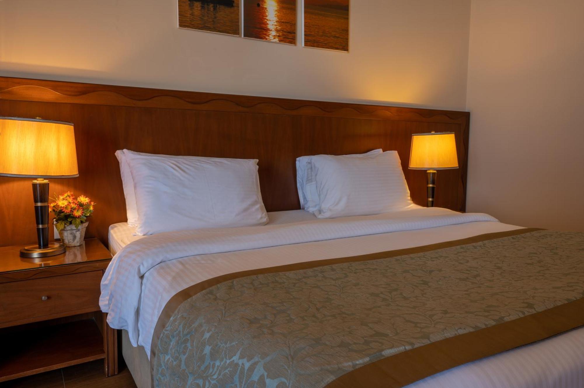 Jiyeh Marina Resort Hotel & Chalets Jieh Ngoại thất bức ảnh