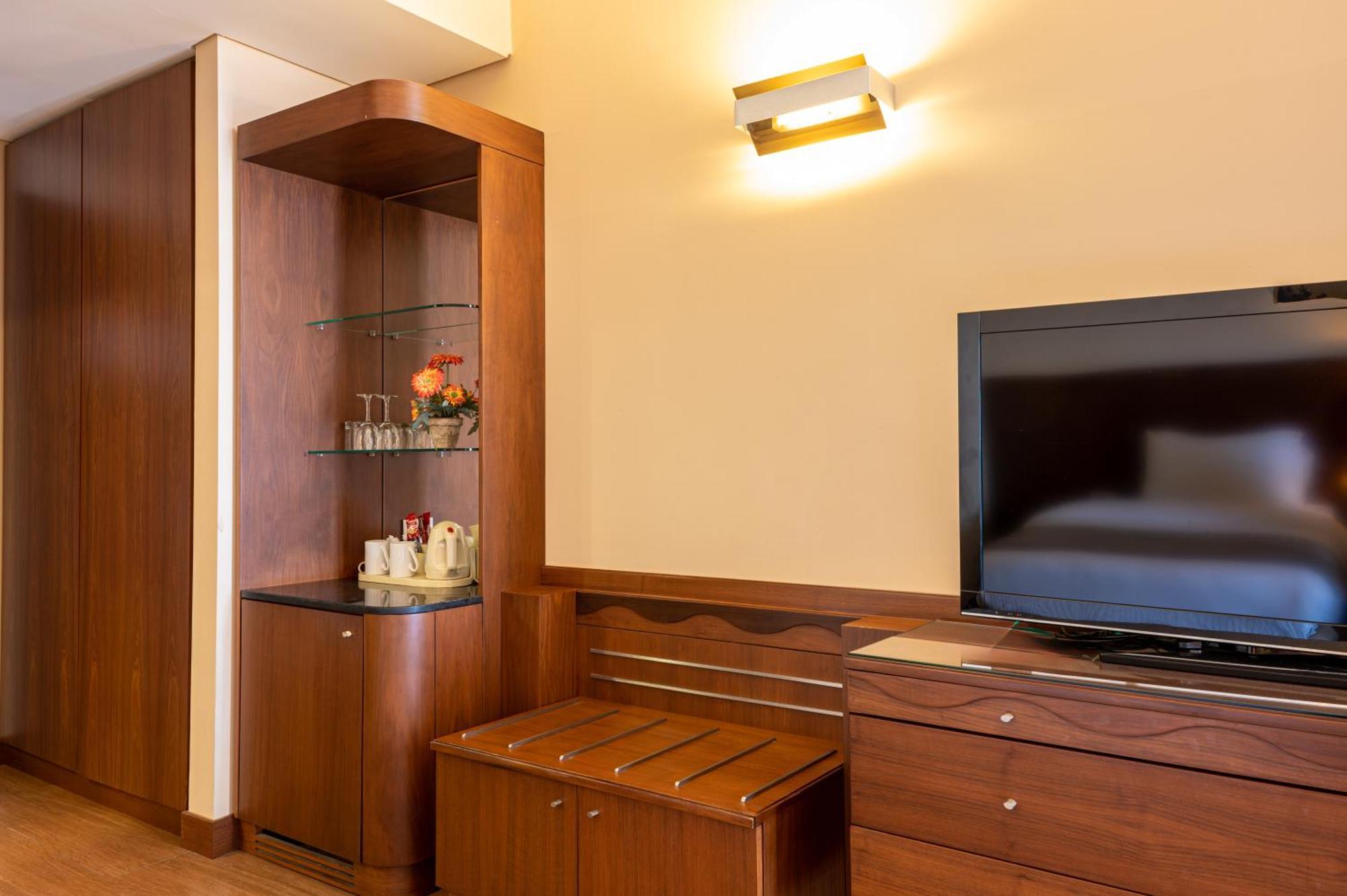 Jiyeh Marina Resort Hotel & Chalets Jieh Ngoại thất bức ảnh