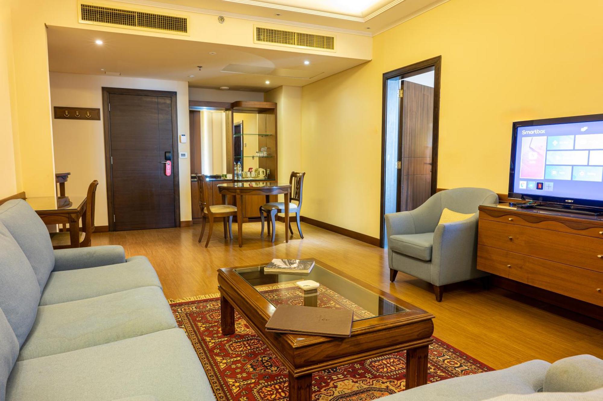 Jiyeh Marina Resort Hotel & Chalets Jieh Ngoại thất bức ảnh
