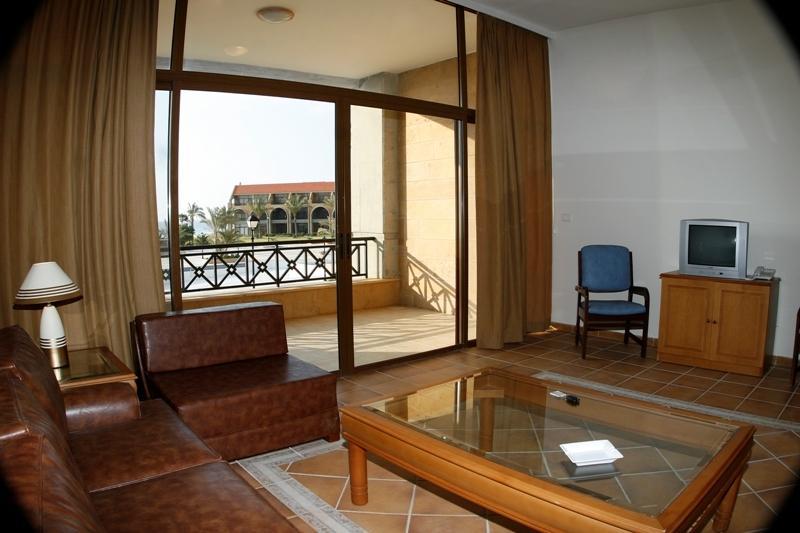 Jiyeh Marina Resort Hotel & Chalets Jieh Phòng bức ảnh